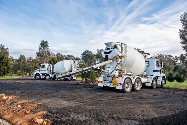 Best Concrete walkway installation  in East Liverpool, OH